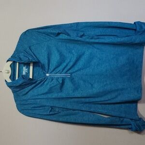 Kirkland top size medium